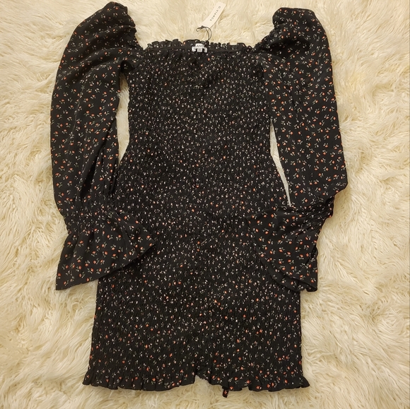 Ruched Floral Dress - Picture 3 of 5